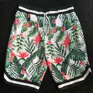 Rue21 White Tropical Print Shorts Men’s Large